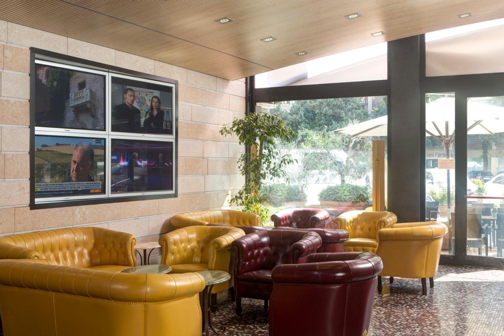 Ferretti Hotel Firenze — Photos 1